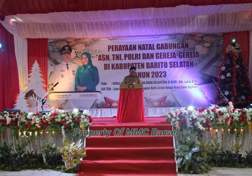 Asisten Pemerintahan dan Kesra Setda Barsel Yoga Prasetyanto Utomo saat membacakan sambutan Pj. Bupati Barsel. (Foto:R1)