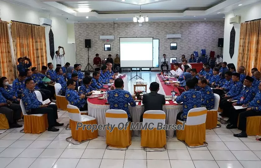 Penjabat (Pj) Bupati Barito Selatan di dampingi Sekretaris Daerah Kabupaten Barito selatan dan semua Kepala OPD Kabupaten Barito Selatan