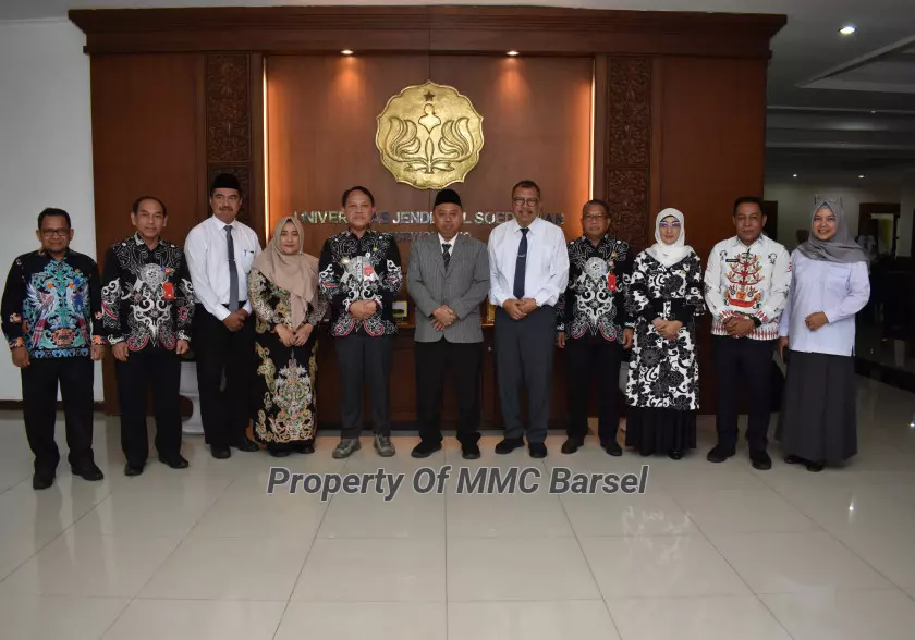 Foto bersama usai penadtangan kerjasama (Foto;R1)