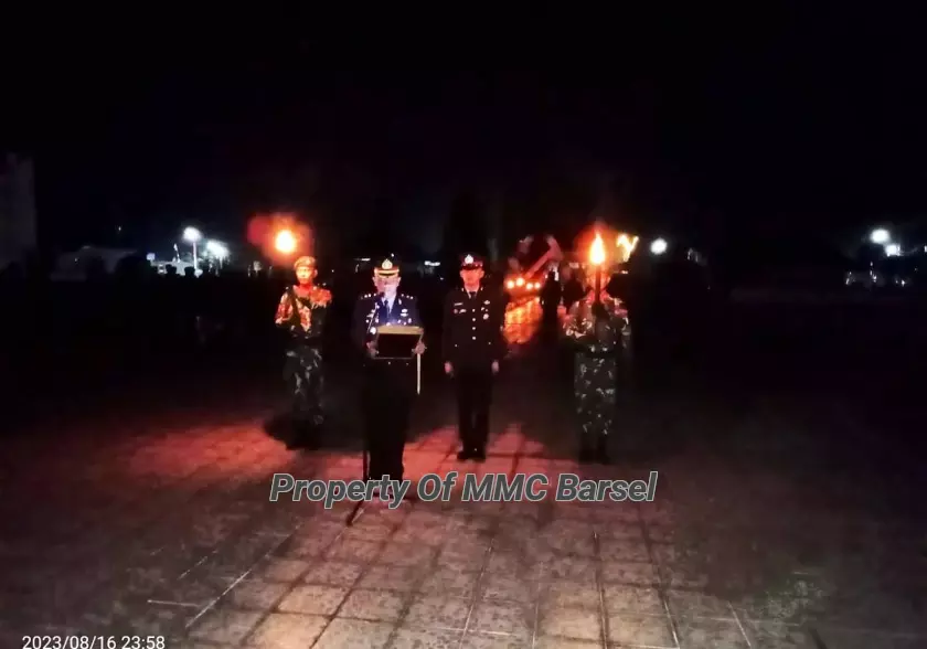 Kapolres BArsel AKBP Yusfandi Usman saat membacakan Naskah Apel Kehormatan dan Renungan Suci (Foto:Dien/HN2R)