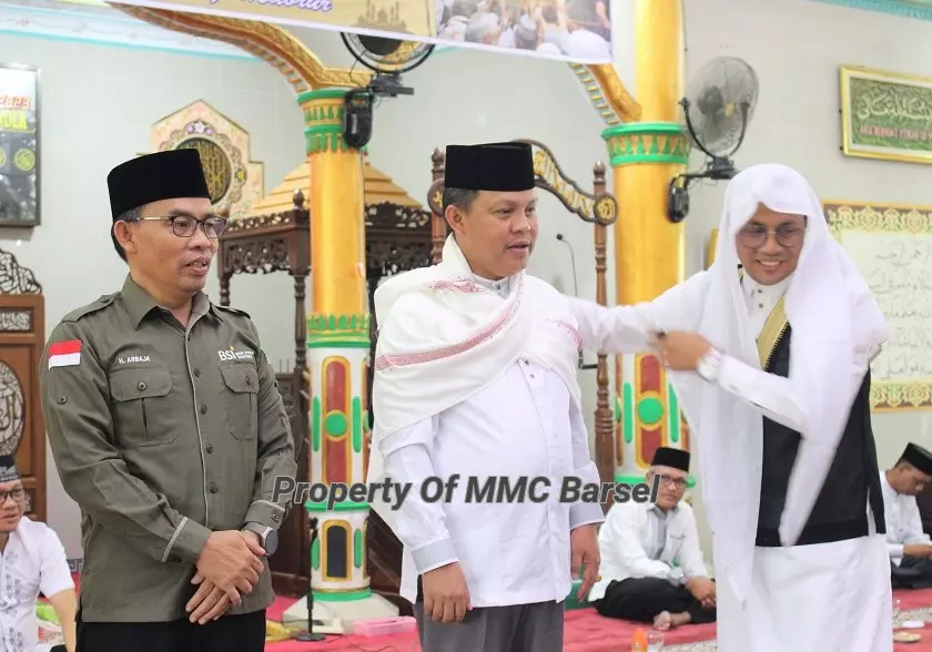 Pj. Bupati Barito selatan dan Kepala Kemenag Kabupaten Barito Selatan serta Ketua Rombongan Jamaah Haji Kabupaten Barito selatan