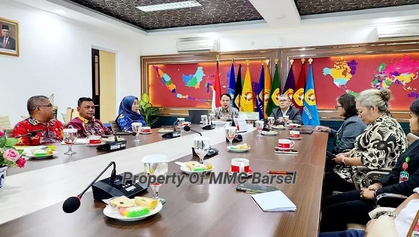 Pj. Bupati Barsel H. Deddy Winarwan saat menyampaikan tentang keinginan Pemkab Barsel meningkatkan kualitas SDM di Barsel (Foto:R1)