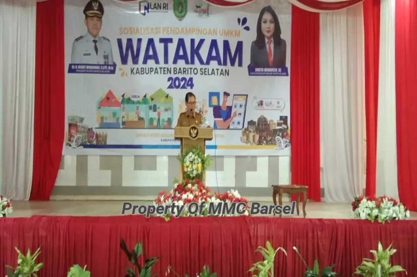  Penjabat (Pj) Bupati Barsel H. Deddy Winarwan dalam sambutannnya yang dibacakan Asisten Administrasi Umum Setda Barsel Mirwansyah sekaligus Membuka Secara Resmi Sosialisasi Pendampingan UMKM (Foto:R1/SNH)